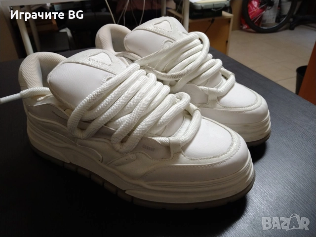 Спортни обувки, Bershka, снимка 5 - Спортни обувки - 52453467