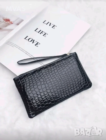 Нов малък несесер за чанта черен лакиран, снимка 2 - Портфейли, портмонета - 52777371