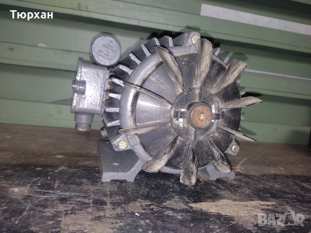 Монофазен електродвигател 1,10киловата, снимка 7 - Електродвигатели - 53511520