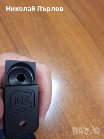 GLOCK 17 Gen4 UMAREX-чисто нов, снимка 7 - Въздушно оръжие - 51934907