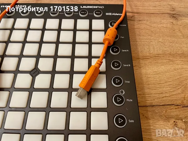 MIDI контролер Novation Launchpad – оригиналният първи модел / MK1 – отлично състояние, снимка 3 - Други - 55945000