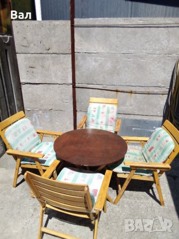 Градинска дървена маса с 4 стола 