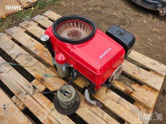 HONDA/ ДВИГАТЕЛ ЗА ТРАКТОРНА КОСАЧКА. 13.КОНЯ. ПЕРФЕКТЕН.