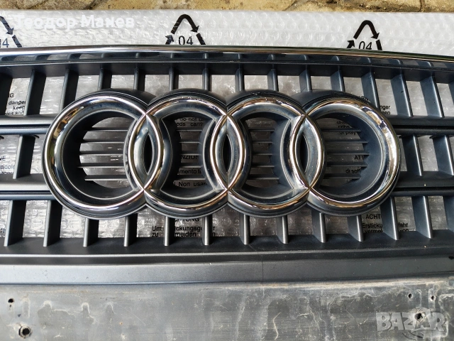 Предна решетка Audi Q7 , снимка 3 - Части - 53276460