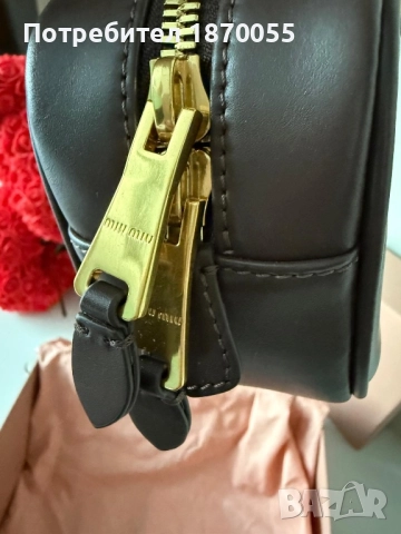 Оригинална кожена чанта Miu Miu Arcadie, снимка 9 - Чанти - 52875371