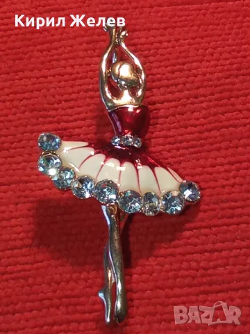 РЕТРО БИЖУ ПОЗЛАТЕНА ЕМАЙЛИРАНА БРОШКА БАЛЕРИНА с БЛЕСТЯЩИ ФАСЕТИРАНИ БОХЕМСКИ КРИСТАЛИ 45629, снимка 12 - Антикварни и старинни предмети - 46222610