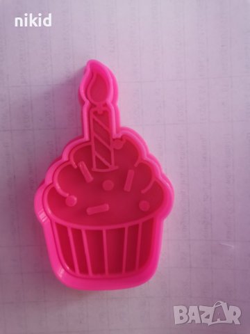Кексче мъфин със свещ 1 годинка пластмасов резец форма фондан тесто бисквитки