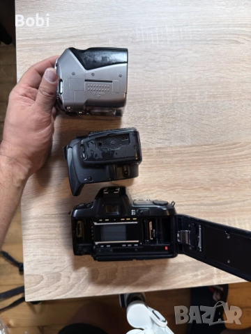 Продавам 3 фотоапарата Nikon и Canon , снимка 7 - Фотоапарати - 56269211