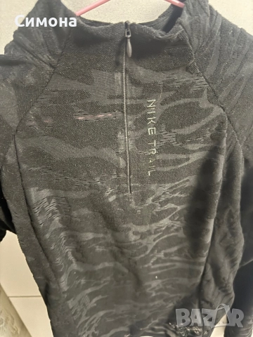 Блузка nike trail, снимка 2 - Блузи с дълъг ръкав и пуловери - 52839557