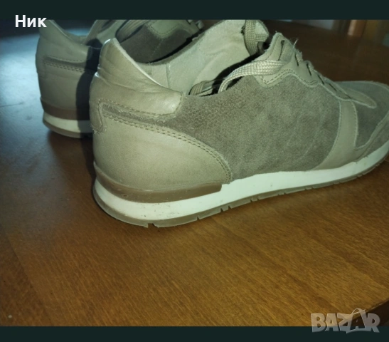 Продавам спортни обувки от естествена кожа и набук 