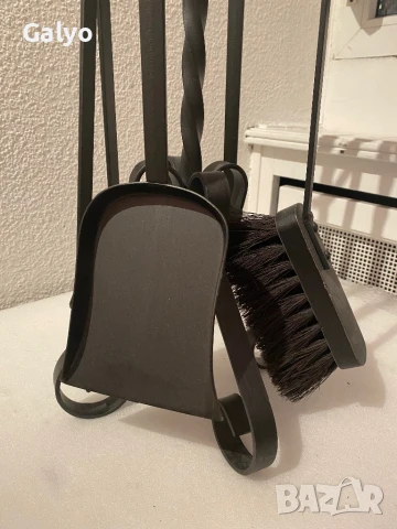  Комплект стари антични прибори, аксесоари за камина, ковано желязо и месинг, снимка 4 - Камини - 50944770