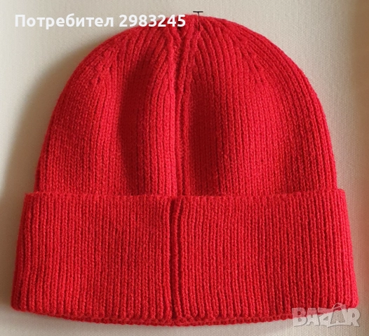 Червена зимна шапка с надпис, снимка 3 - Шапки - 52380487
