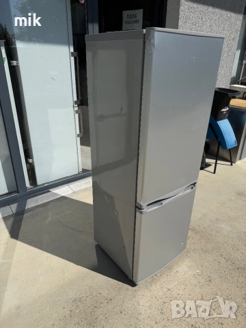 Хладилник с фризер Siemens 144см , снимка 8 - Хладилници - 51579648