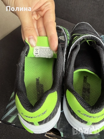 Светещи маратонки Sketchers, снимка 5 - Детски обувки - 56079741