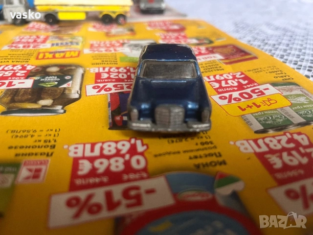 Български Мачбокс Мерцедес 300SE, снимка 2 - Колекции - 53364943