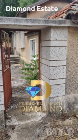 Едноетажна къща в село Кирилово, обл. Стара Загора, снимка 2 - Къщи - 52800483