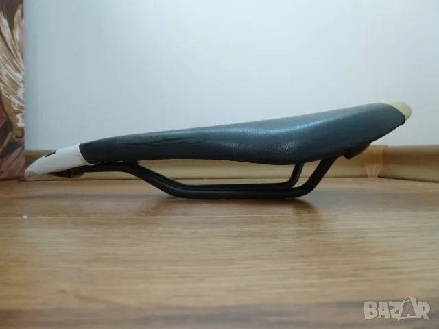 Седалка Fizik Tundra 2, снимка 8 - Аксесоари за велосипеди - 55830956