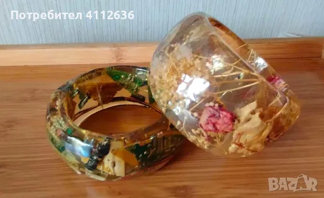 Гривни уникати от епоксидна смола, снимка 2 - Гривни - 49237035