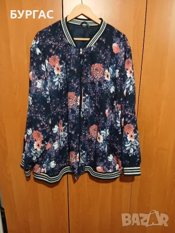 4xl Красиво цветно есенно/пролетно якенце с модерен дизайн с подплата като ново, снимка 2 - Якета - 56054072