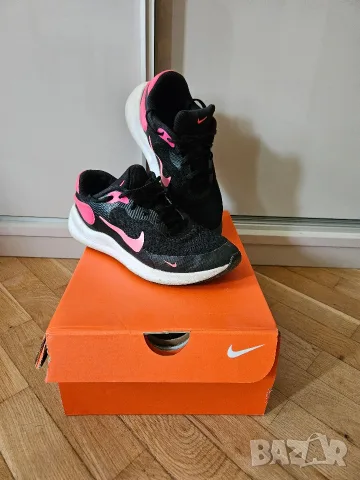 Оригинални маратонки Nike 36 номер. В много добро състояние. С кутия. 25 евро