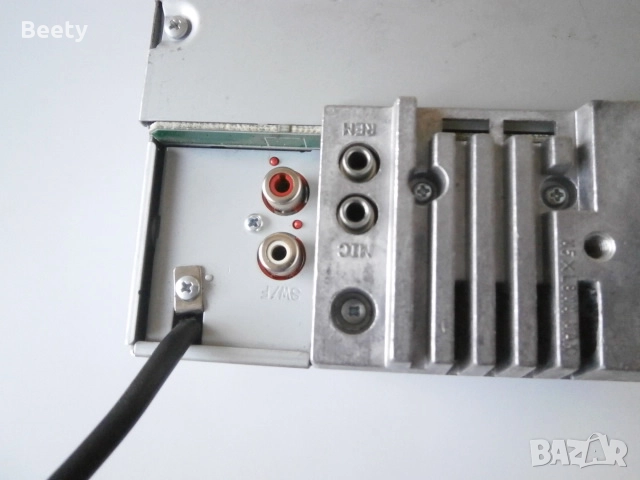 Плеър за кола Alpine CDE-W235BT, снимка 6 - Аксесоари и консумативи - 51582405