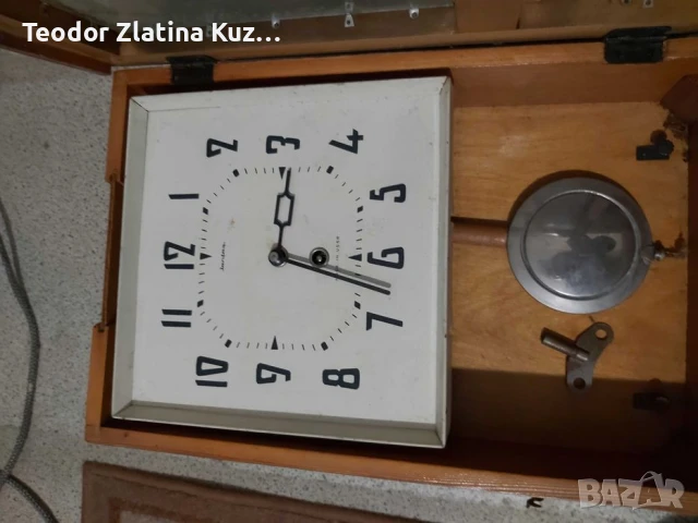 Стар стенен часовник , снимка 2 - Антикварни и старинни предмети - 50554164