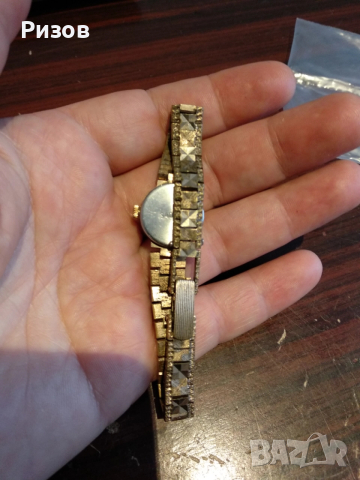 Дамски часовник Чайка, снимка 2 - Дамски - 52501482