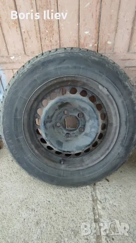 Зимни гуми 205/65/R15 5 броя, снимка 2 - Гуми и джанти - 47568383