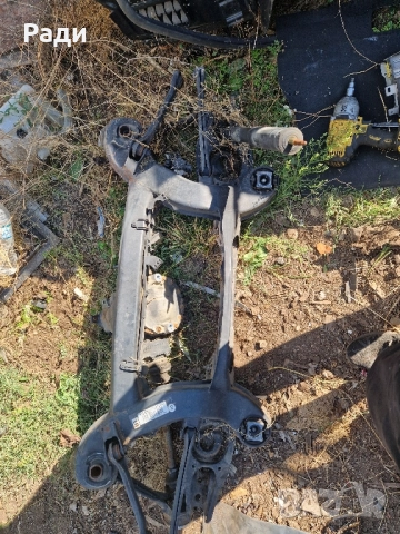 Заден мост за Mercedes C 220 w203, снимка 2 - Части - 51521971