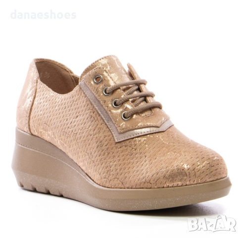 Дамски обувки с връзки на платформа в бяло и бежово , снимка 6 - Дамски ежедневни обувки - 44742111