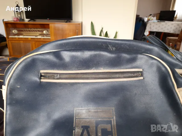 Стара чанта Левски Спартак, снимка 3 - Други ценни предмети - 48272536