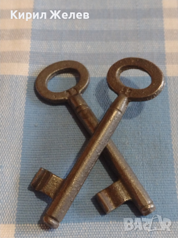 Два стари ключа от соца за брава за КОЛЕКЦИЯ ДЕКОРАЦИЯ БИТОВ КЪТ 41019, снимка 3 - Други ценни предмети - 44779296