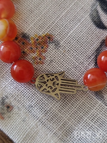 Гривна с карнеол и ръката на Фатима , снимка 2 - Гривни - 53778713