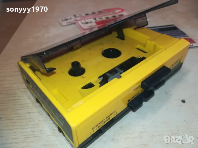 PHILIPS D-6636 WALKMAN TAPE/RADIO-ВНОС SWISS 0110241330, снимка 7 - Радиокасетофони, транзистори - 47420487