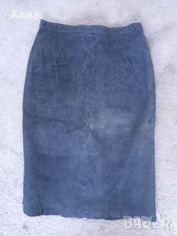 Велурена тъмносиня пола