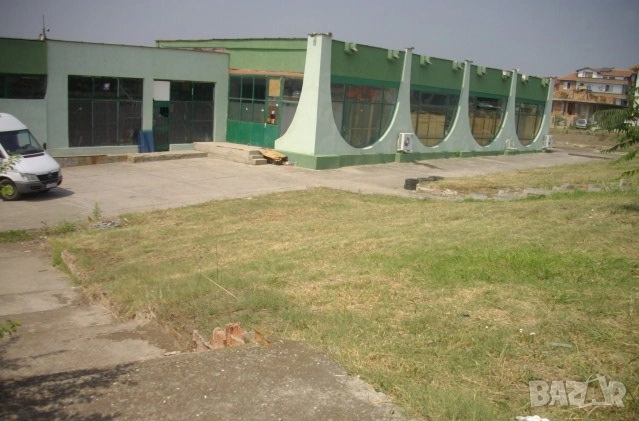 Отдавам търговско помещение от 180кв.м в Ахелой на търговската улица към плажа с височина 4,60м., снимка 2 - Магазини - 53064580