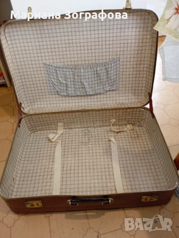 Дипломат. куфарче, Вратовръзки "Албена" и др. маркови, Папка СПОРТ ТОТО, Стар куфар, снимка 5 - Други ценни предмети - 51132843