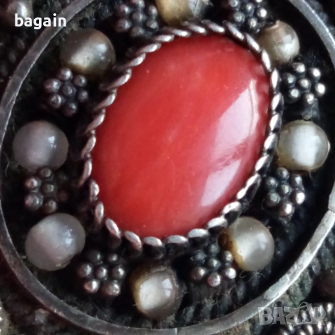 Уникална сребърен медальон-брошка с корали., снимка 2 - Колиета, медальони, синджири - 53112602