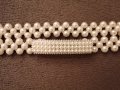 Елегантен еластичен колан бижу с бели/бежови перли и правоъгълна закопчалка с малки перли, снимка 3
