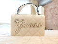 Дамска чанта Guess бяла, снимка 1