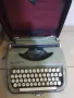 Продавам механична пишеща машина , снимка 2
