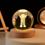 LED Светеща кристална топка/лампа,3D сензорна - Астронавт, снимка 1 - Настолни лампи - 44809233