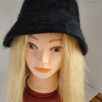 Дамска зимна шапка тип  идиотка, снимка 16 - Шапки - 42370514