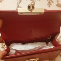 Нова червена чанта на Seidenfelt Manufaktur "Roros" със златни презрамки!, снимка 4 - Чанти - 41604460