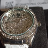 Часовник с камъни,закупен от Дубай, снимка 2 - Мъжки - 41870286