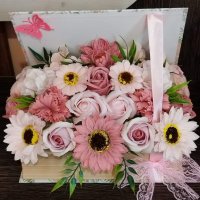 Кутия книга със сапунени цветя страхотен подарък за всеки специален павод, снимка 7 - Подаръци за жени - 40950715