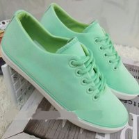 УНИКАЛНИ спортни обувки в светлозелен цвят с перлен ефект, снимка 1 - Кецове - 41524667
