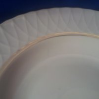 Порцеланови чинии на Изида, 8 бр за супа и 8 бр за основно, златни кантове, снимка 12 - Чинии - 41459623