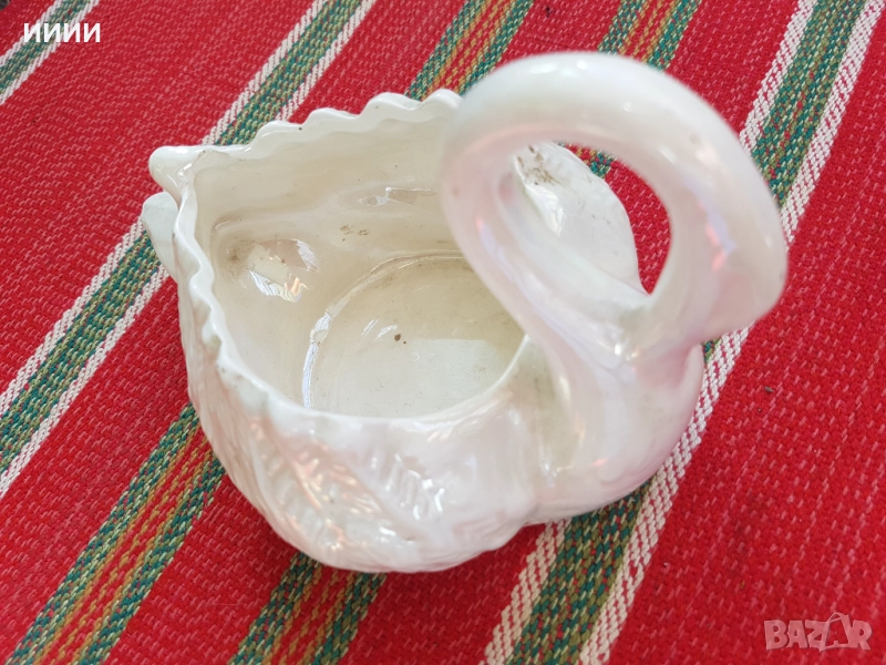 Порцеланова бонбониера лебед, снимка 1