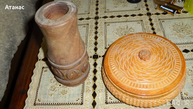 Сувенири изработени от дърво - ваза и кутия бижута  от соца , снимка 1